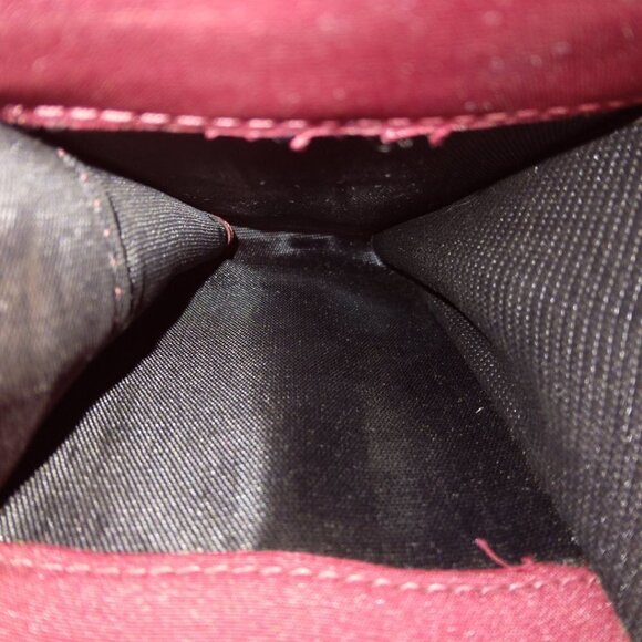 NINE WEST RED FAUX CROCODILE LEATHER CELL PHONE WRISTLET WALLET & CARD HOLDER - Picture 5 of 5